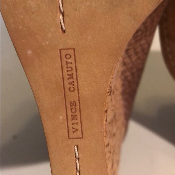 Vince Camuto Wedge Snake Print 8.5 - Picture 5 of 6
